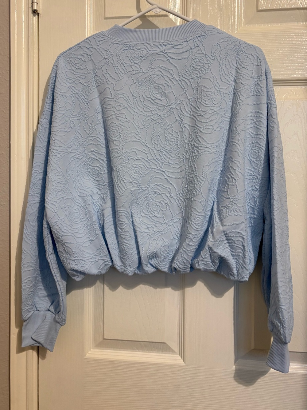 Anthropologie Daily Practice Floral textured bubble Crop Sweatshirt Blue S nwt - Picture 6 of 6